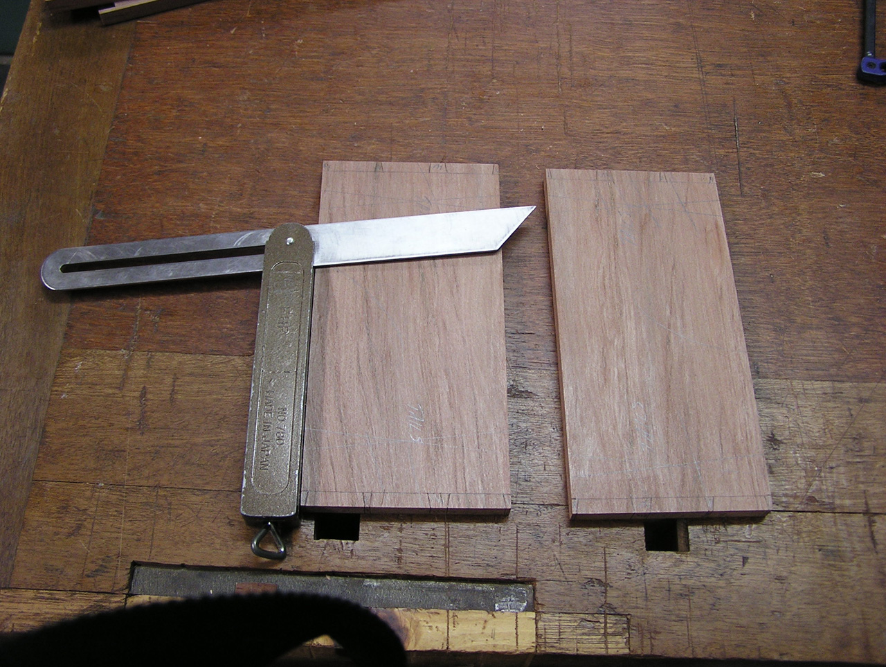 Woodworking Article - Half Blind Dovetails